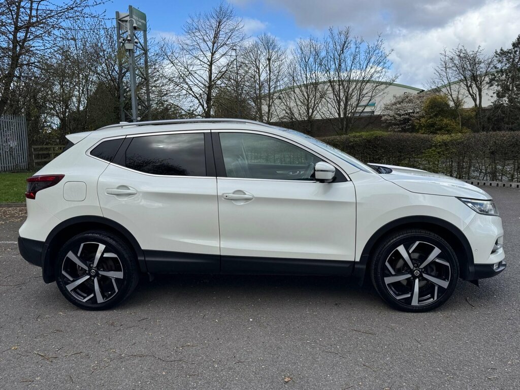 Nissan Qashqai 1.3 Dig-t Tekna Euro 6 Ss PK19VTF White #3