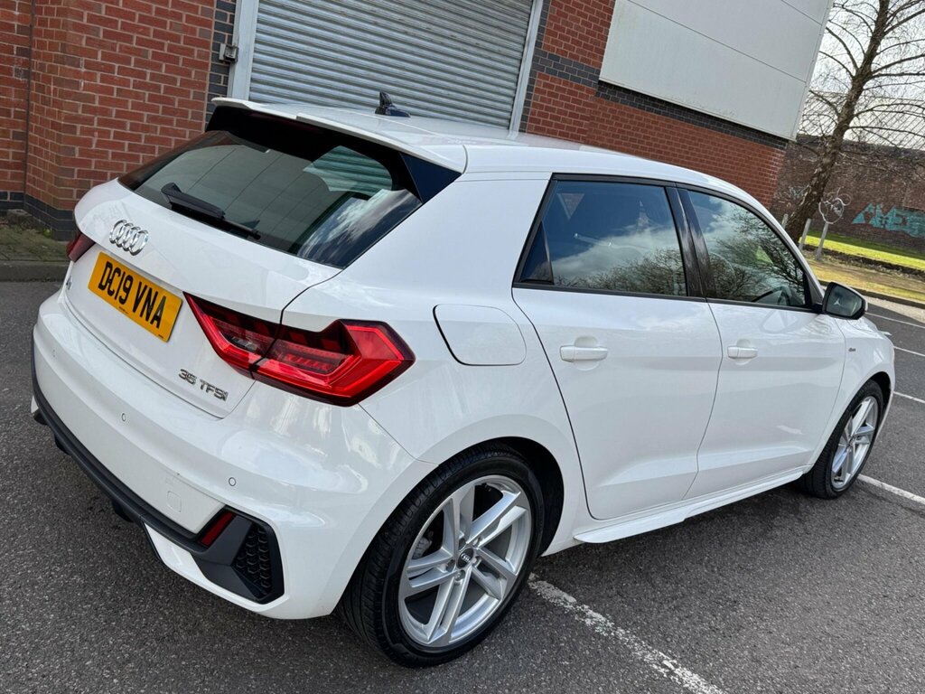 Audi A1 1.5 Tfsi 35 S Line Sportback Euro 6 Ss DC19VNA White #4