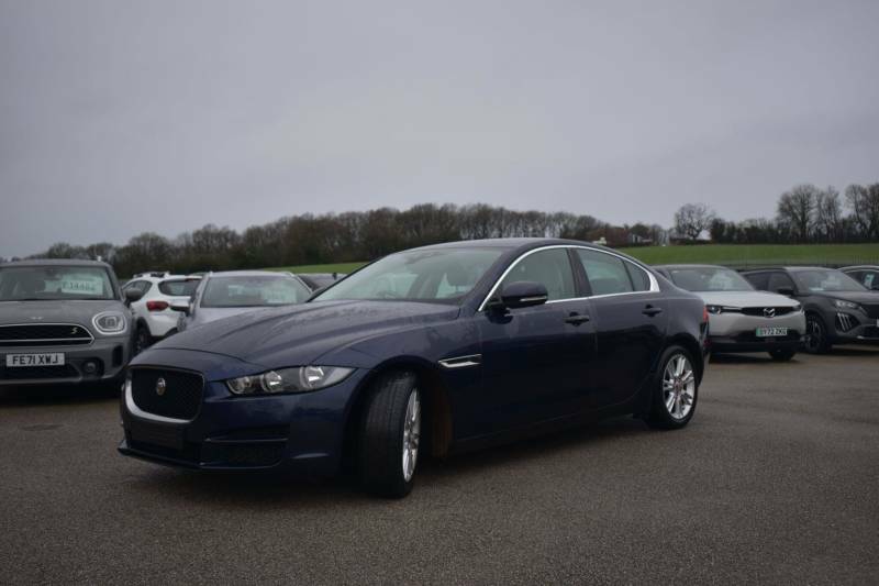 Jaguar XE 2.0D Prestige Euro 6 Ss - 2017 17 PX17YSW Blue #4