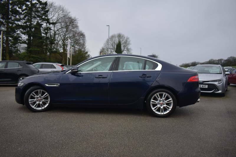 Jaguar XE 2.0D Prestige Euro 6 Ss - 2017 17 PX17YSW Blue #5