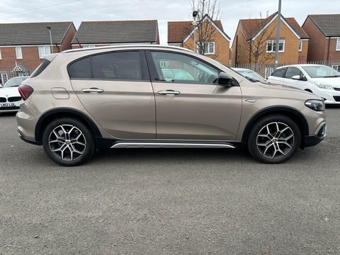 Fiat Tipo Cross Beige #3