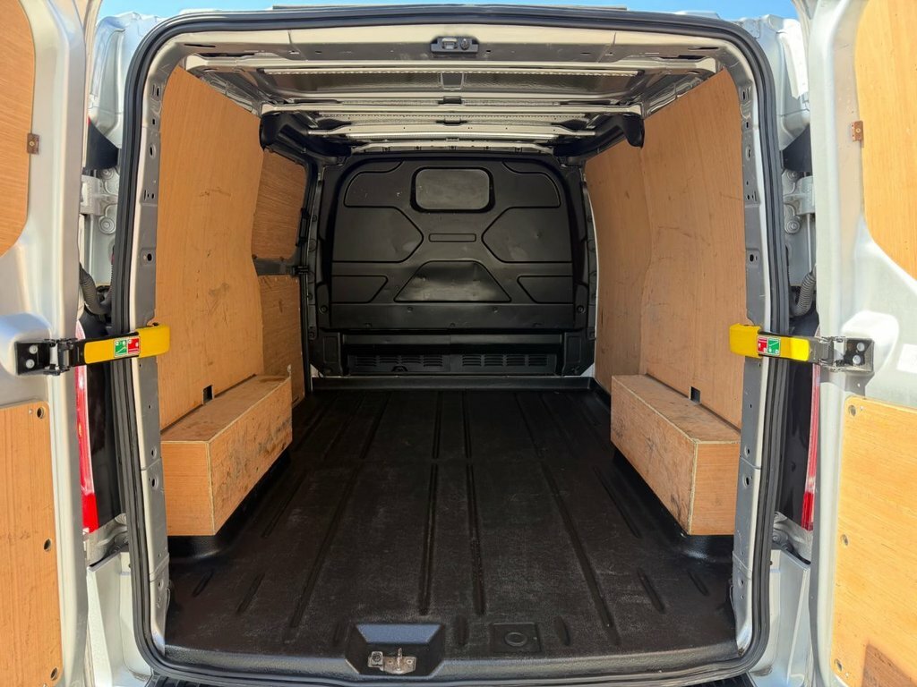Ford Transit Custom 2L Limited ML23JBE Silver #6