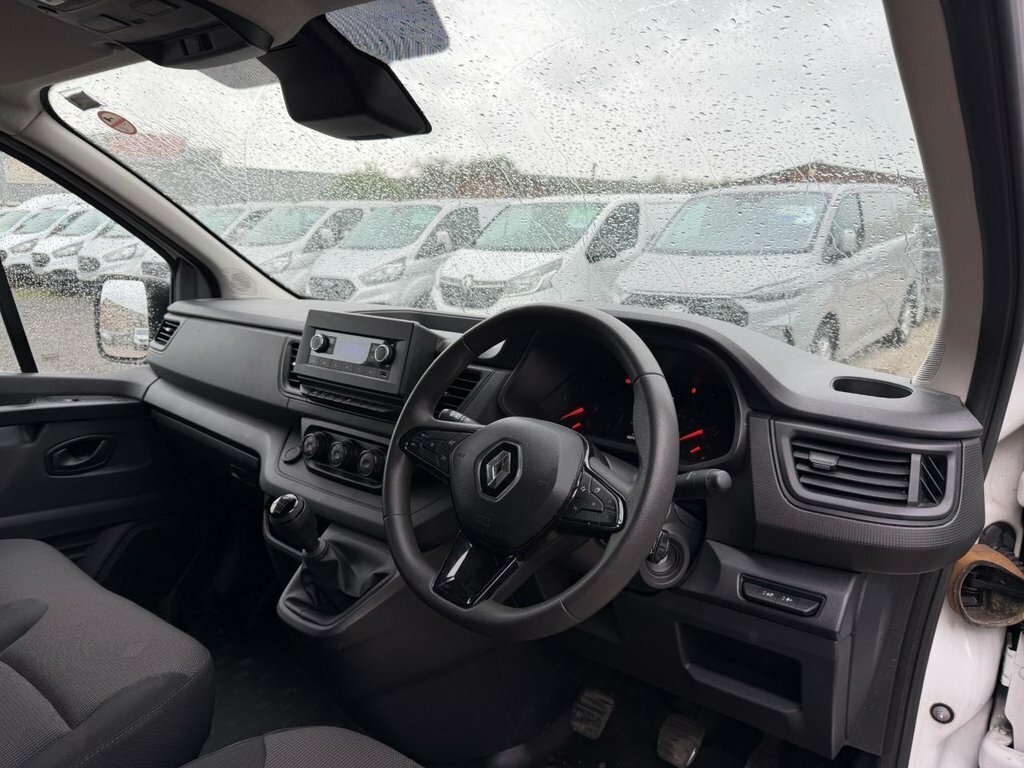 Renault Trafic 2L Business RO72BYT White #5