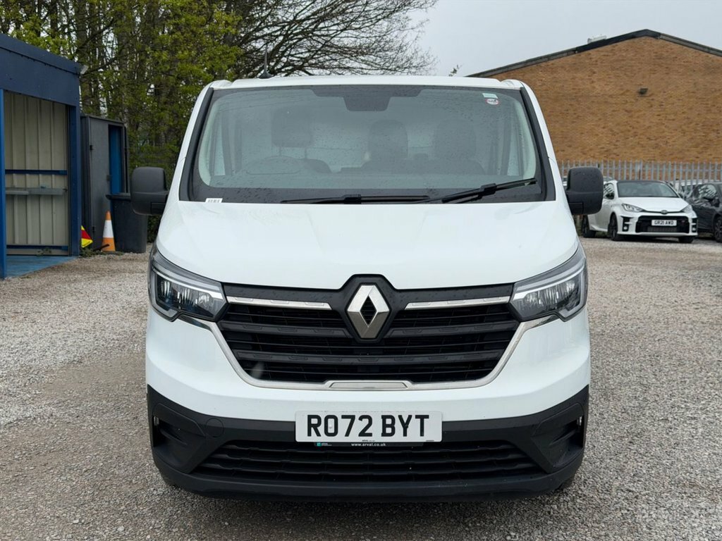 Renault Trafic 2L Business RO72BYT White #2