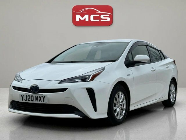 Toyota Prius Saloon Hybrid White #3
