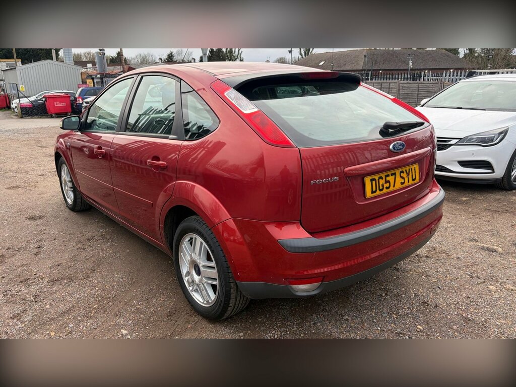 Ford Focus 1.6 Ghia DG57SYU Red #3