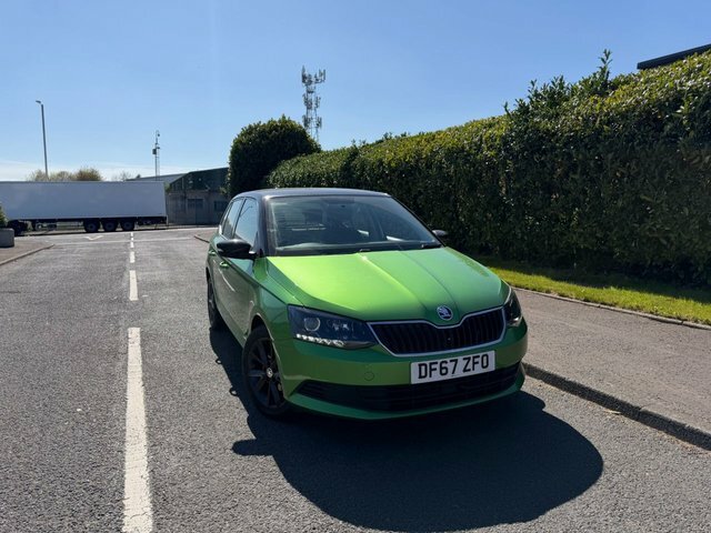 Skoda Fabia Tsi Colour Edition Hatchback DF67ZFO Green #2