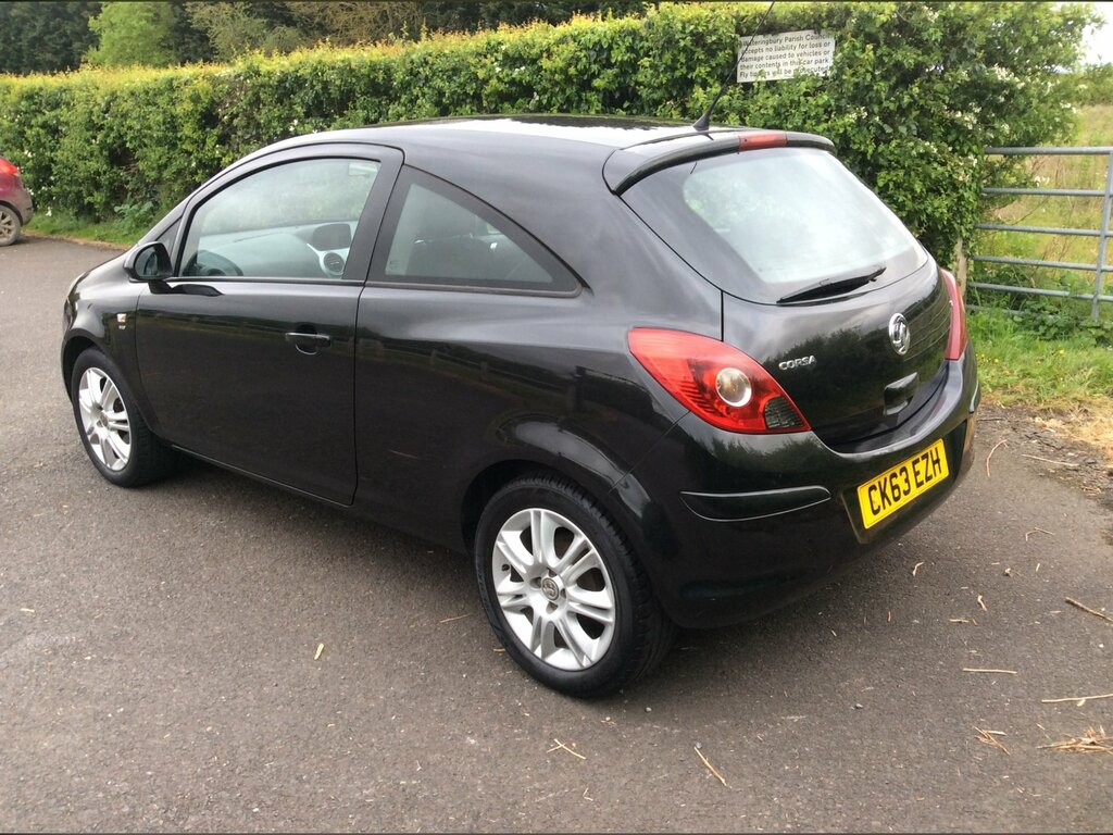 Vauxhall Corsa 1.2 16V Energy Hatchback Euro 5 CK63EZH Black #2