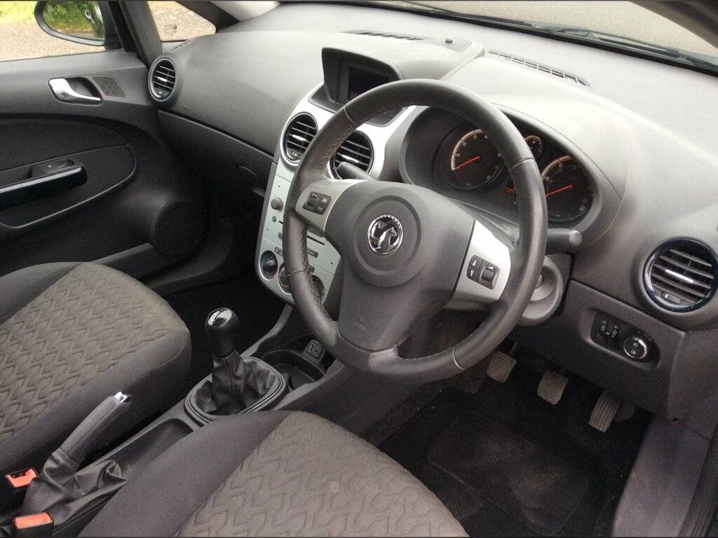 Vauxhall Corsa 1.2 16V Energy Hatchback Euro 5 CK63EZH Black #4