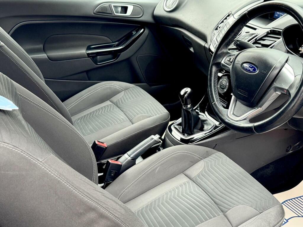 Ford Fiesta Hatchback 1.25 Zetec Euro 6 201665 PE65DKU Grey #4