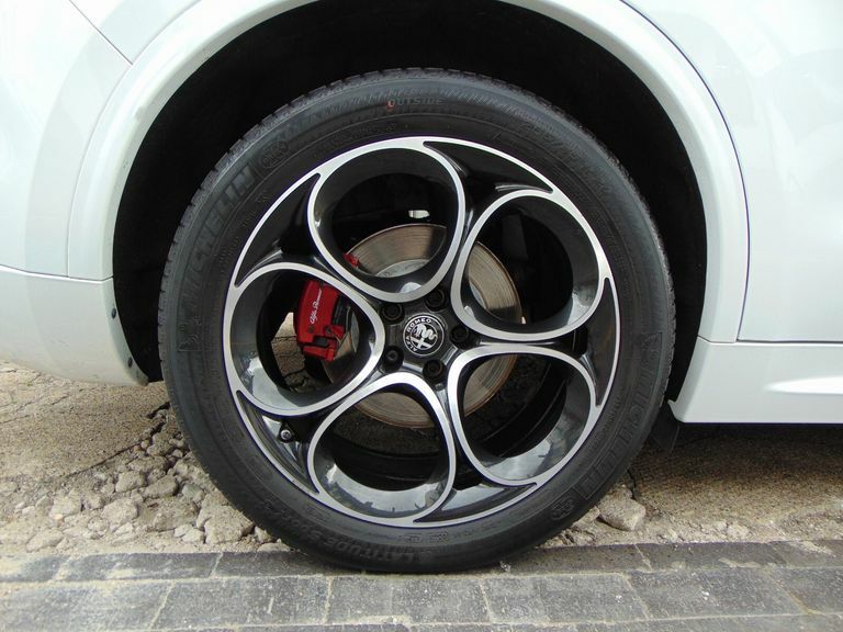 Alfa Romeo Stelvio 2.0 Turbo 280 Veloce White #3