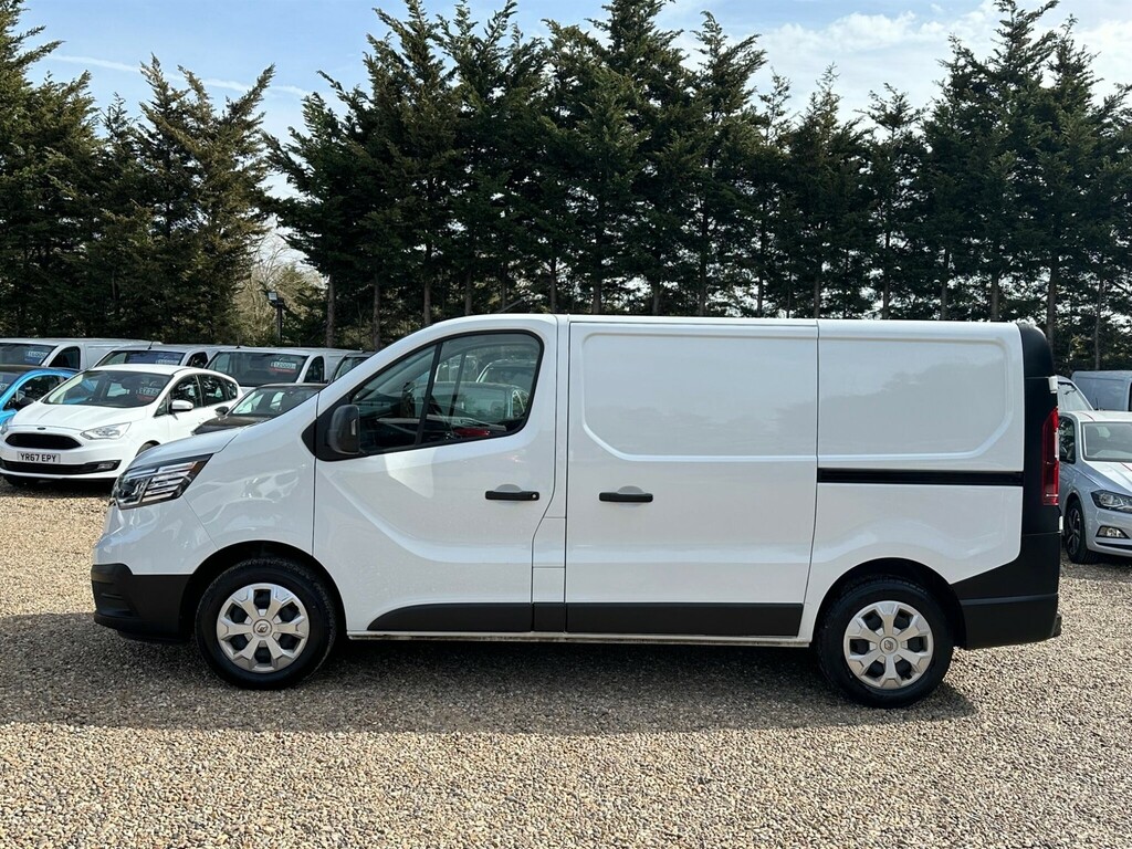Renault Trafic 2.0 Dci Blue Sl28 Business L1 H1 Euro 6 Ss MA23WJM White #2