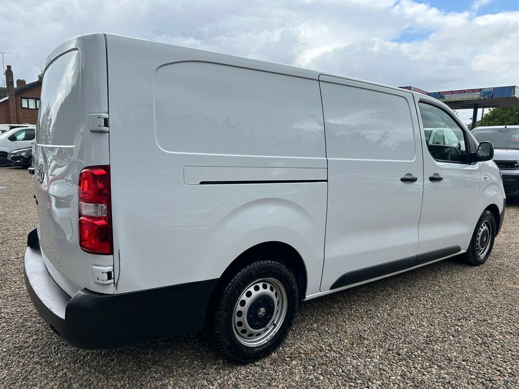 Vauxhall Vivaro 2.0 Turbo D Prime XL Panel Van Lwb Euro 6 6Dr DS24SCV White #4
