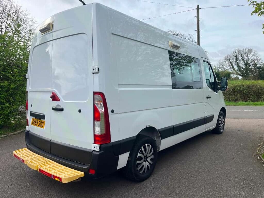 Vauxhall Movano Diesel BK69SDO White #4