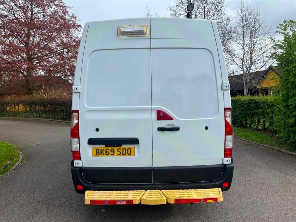 Vauxhall Movano Diesel BK69SDO White #5