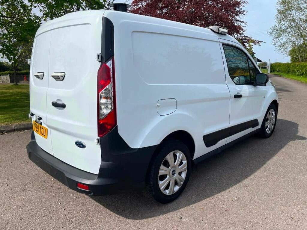 Ford Transit Connect Diesel YP69TCU White #4
