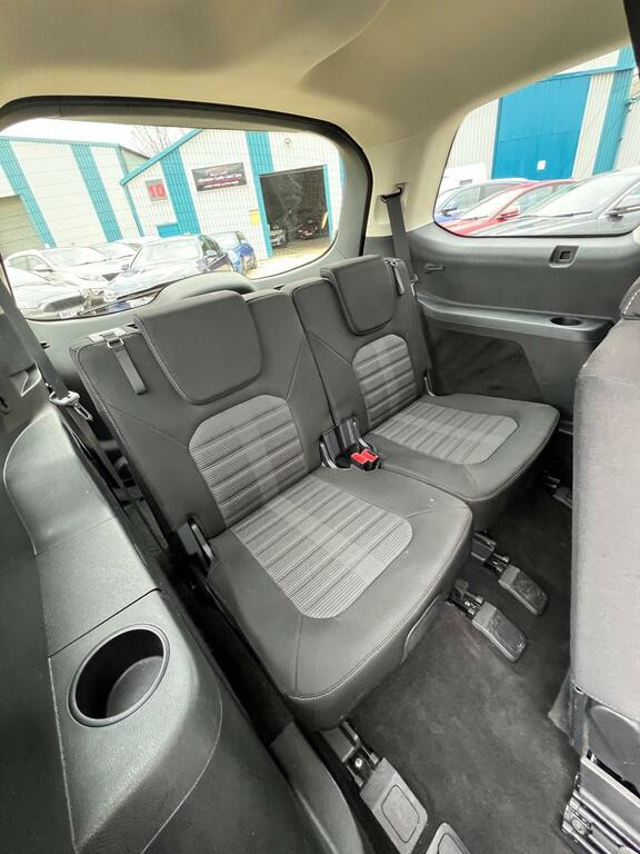 Ford Galaxy 2.5 Fhev 190 Titanium Touchscreen Navigation, Heat Blue #19