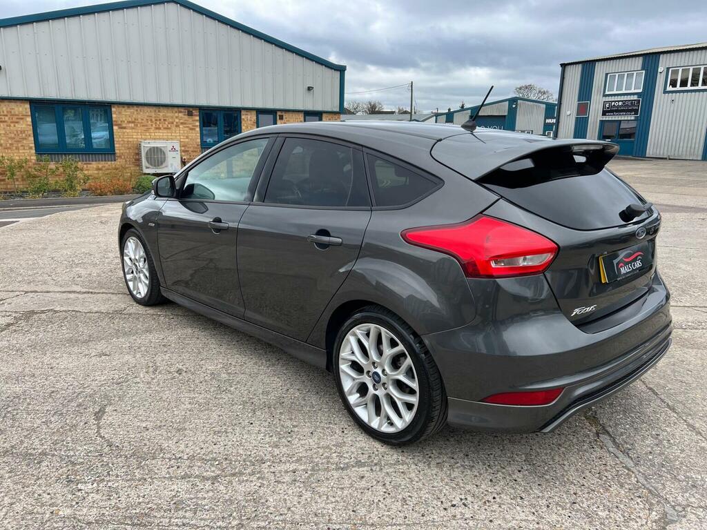 Ford Focus Hatchback 1.0T Ecoboost St-line Euro 6 Ss BK67UHT Grey #4
