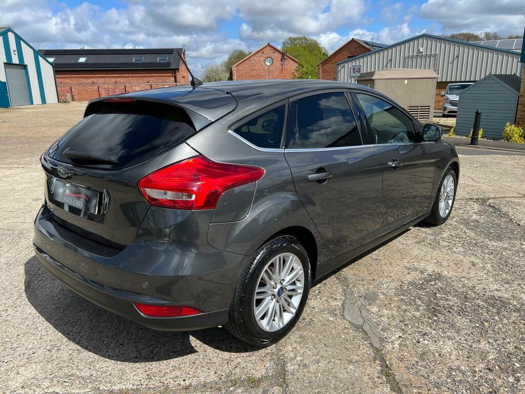 Ford Focus Hatchback 1.5 Tdci Zetec Edition Euro 6 Ss LG18UMY Grey #4