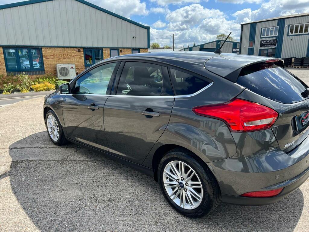 Ford Focus Hatchback 1.5 Tdci Zetec Edition Euro 6 Ss LG18UMY Grey #5