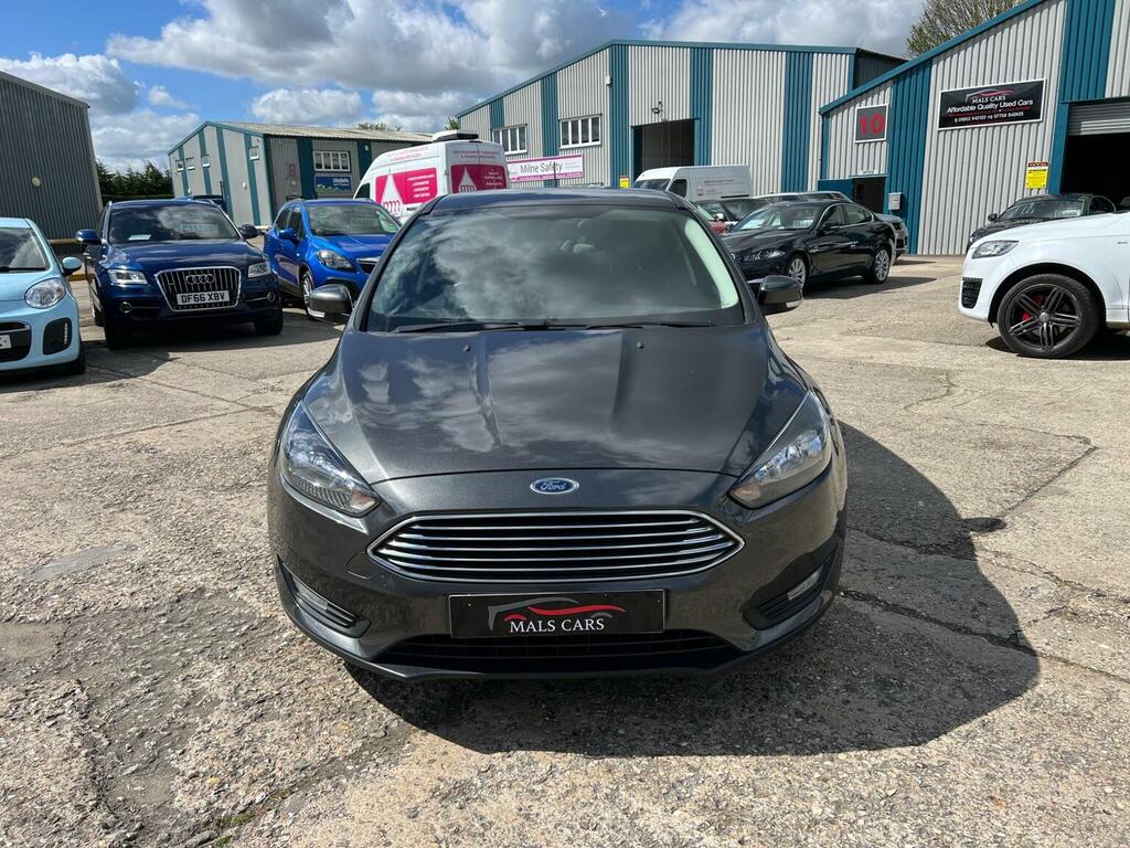 Ford Focus Hatchback 1.5 Tdci Zetec Edition Euro 6 Ss LG18UMY Grey #3