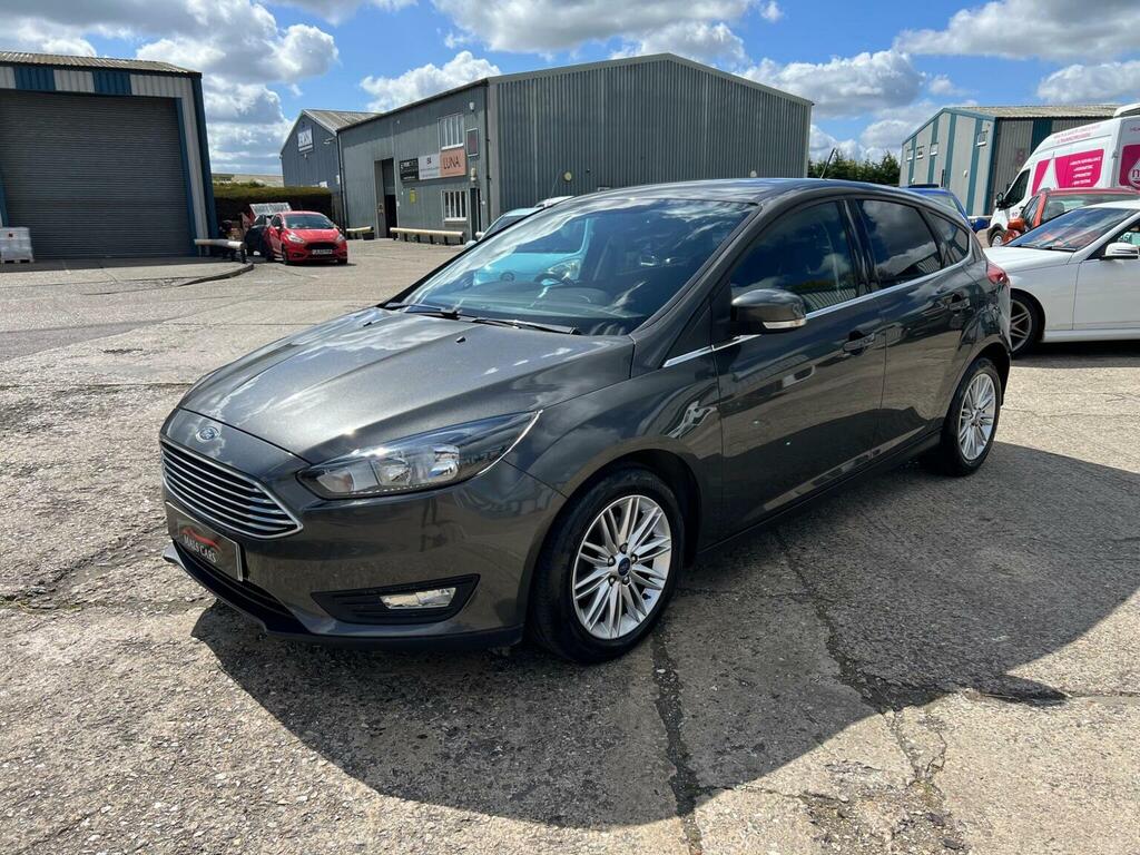 Ford Focus Hatchback 1.5 Tdci Zetec Edition Euro 6 Ss LG18UMY Grey #2
