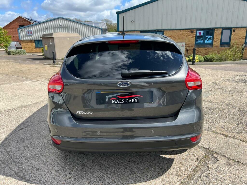 Ford Focus Hatchback 1.5 Tdci Zetec Edition Euro 6 Ss LG18UMY Grey #6