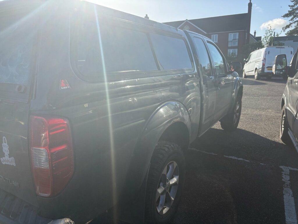 Nissan Navara D22 Black #4