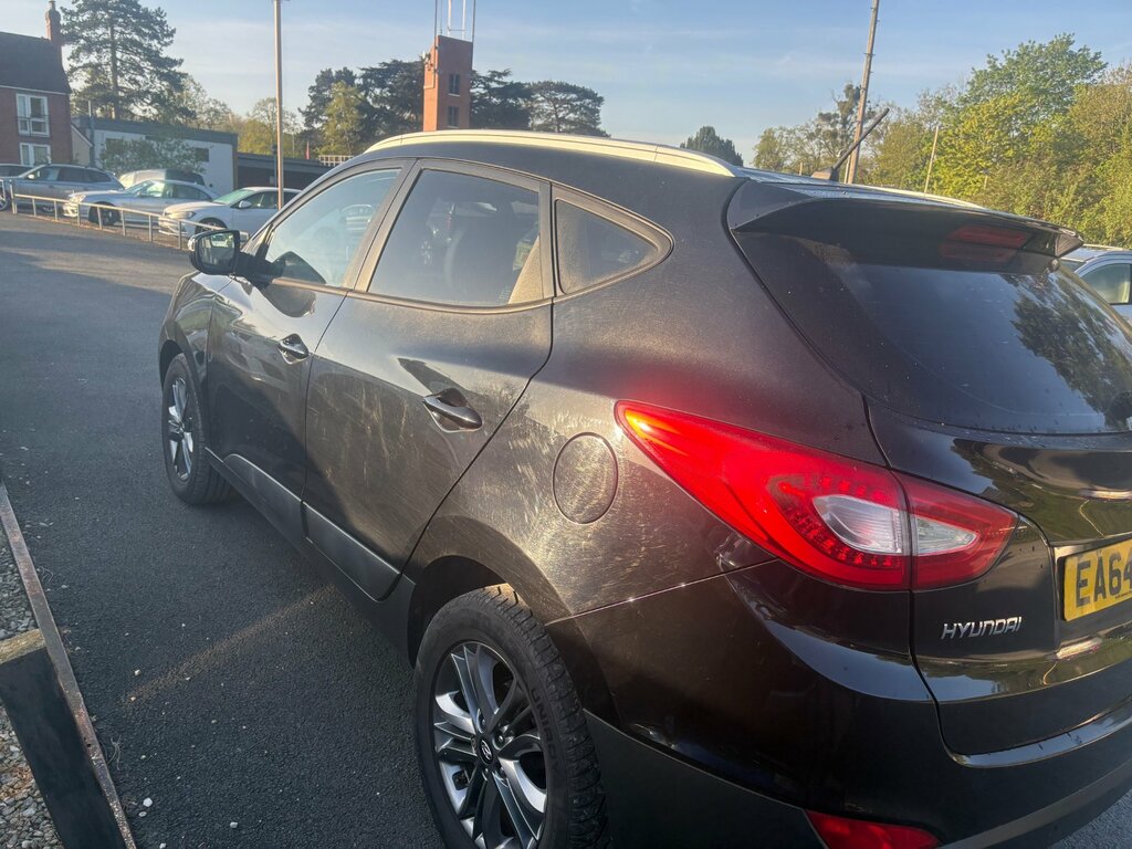 Hyundai Ix35 1.7 Crdi Se Suv Euro 5 Ss 11 EA64VMP Black #4