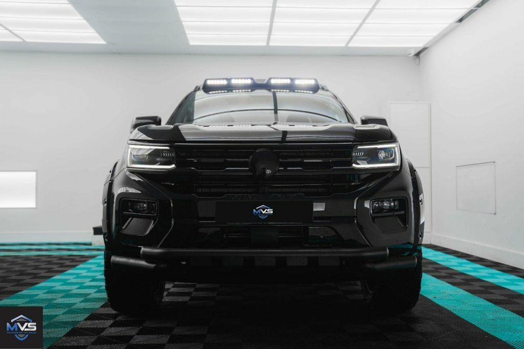 Volkswagen Amarok Pickup BLACKV6 Black #2