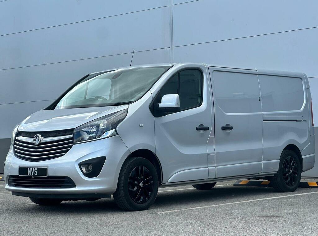 Vauxhall Vivaro Panel Van 1.6 Cdti 2900 Biturbo Ecotec Limited Edi DE68HZJ Silver #3