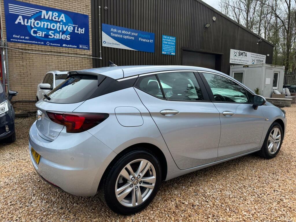 Vauxhall Astra Hatchback 1.6 Cdti Ecoflex Tech Line Euro 6 Ss LO17TKY Silver #4
