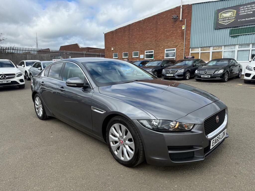 Jaguar XE 2.0D Prestige Euro 6 S S Grey