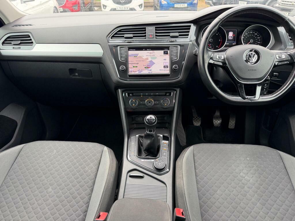 Volkswagen Tiguan 2.0 Tdi Bluemotion Tech Se Navigation 4Motion Euro EJ66OEZ Blue #3