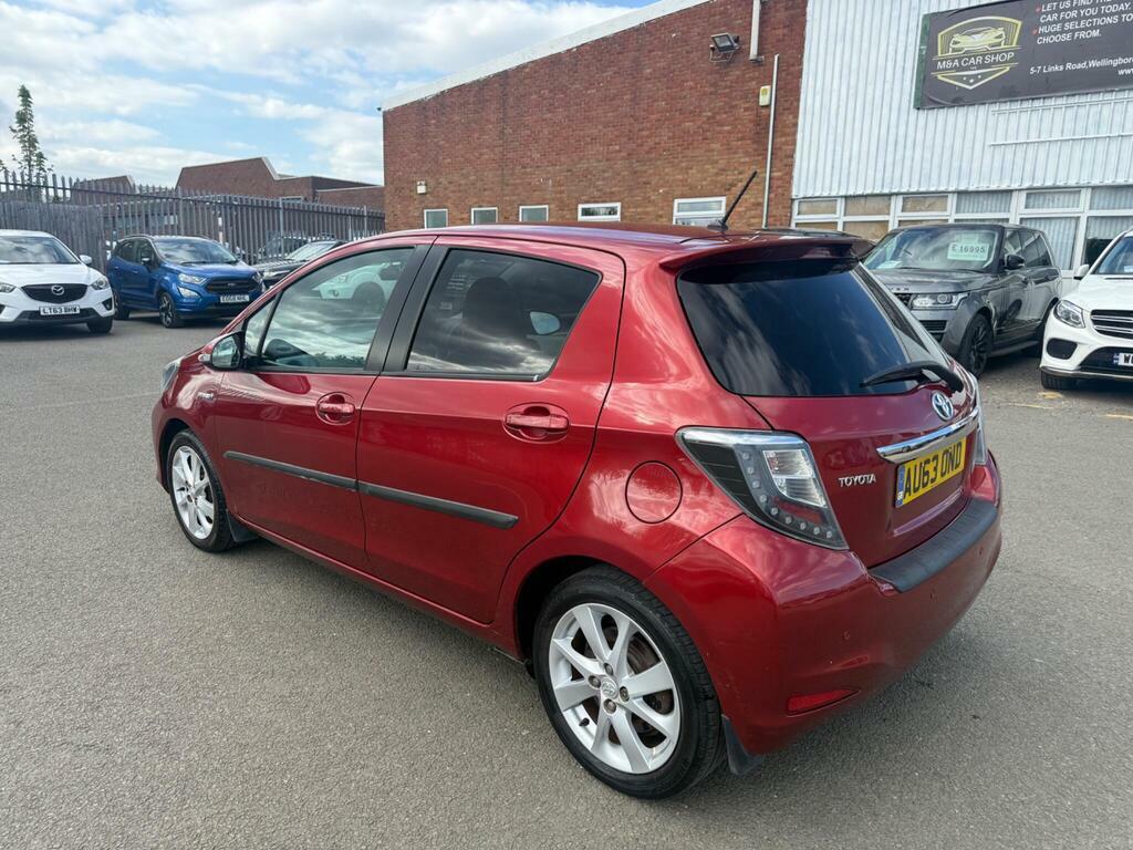 Toyota Yaris 1.5 Vvt-h T Spirit Cvt Euro 5 AU63OND Red #5