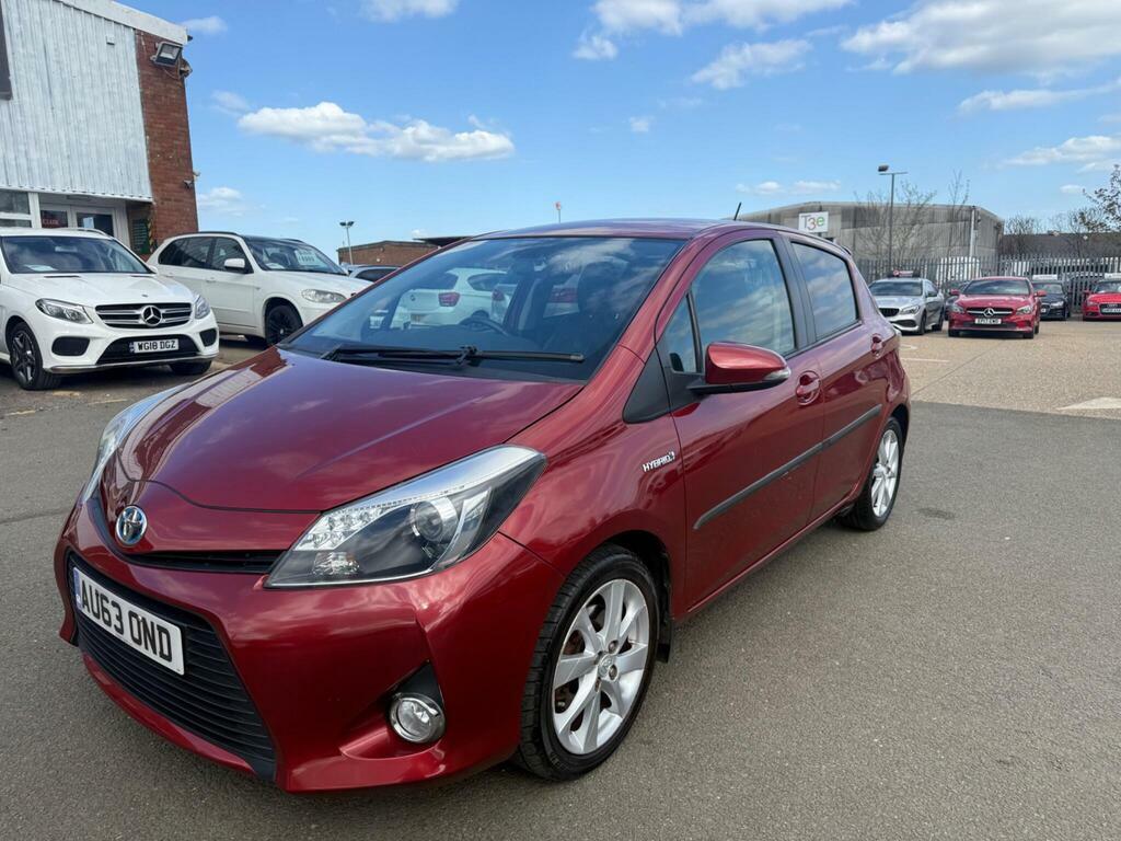 Toyota Yaris 1.5 Vvt-h T Spirit Cvt Euro 5 AU63OND Red #2