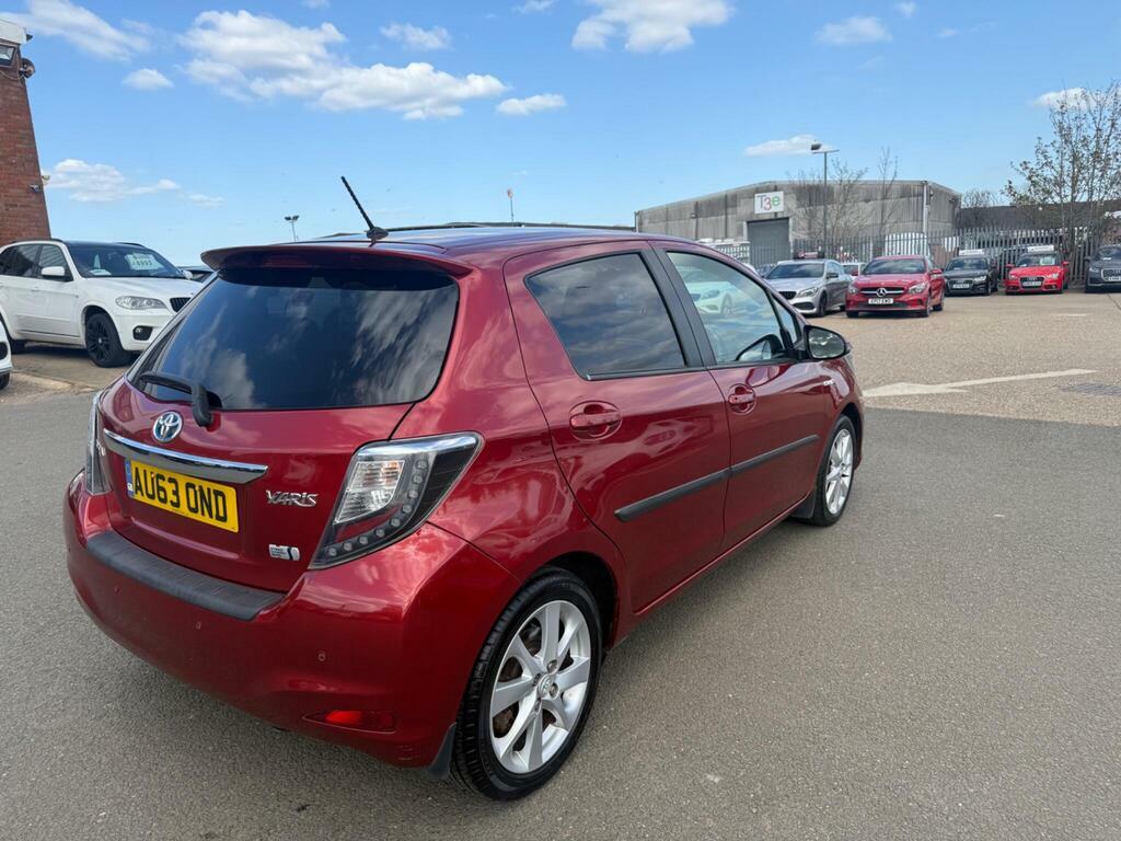 Toyota Yaris 1.5 Vvt-h T Spirit Cvt Euro 5 AU63OND Red #4