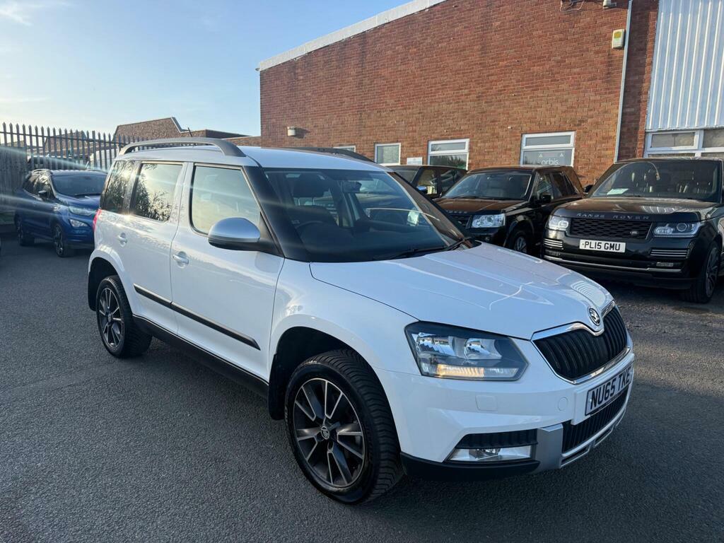 Skoda Yeti 2.0 Tdi Se Business Outdoor Dsg 4Wd Euro 6 S S White