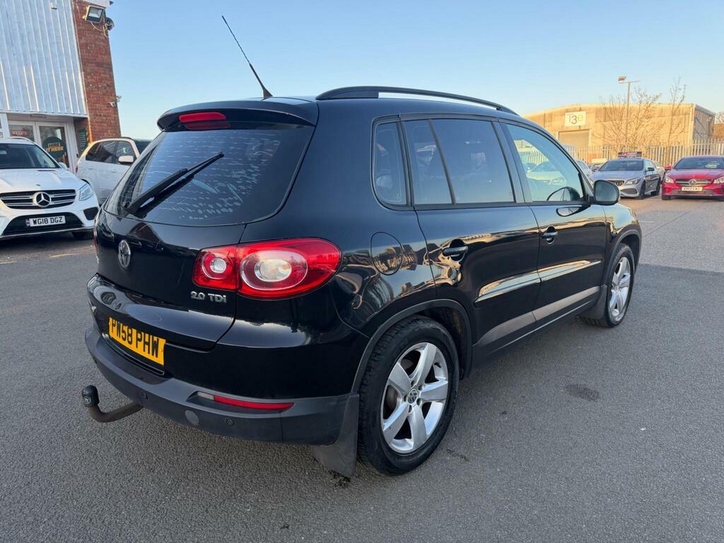 Volkswagen Tiguan 2.0 Tdi Escape 4Wd Euro 4 PW58PHW Black #6