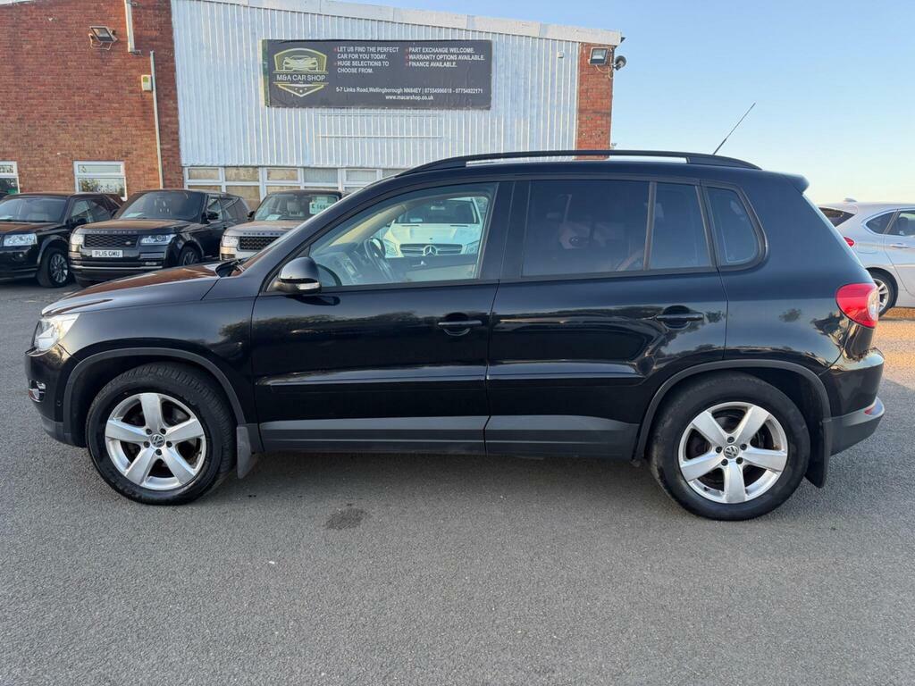 Volkswagen Tiguan 2.0 Tdi Escape 4Wd Euro 4 PW58PHW Black #4