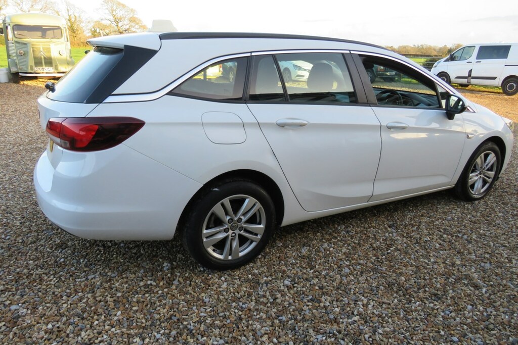Vauxhall Astra Estate Reduced Price KX68DVC White #2