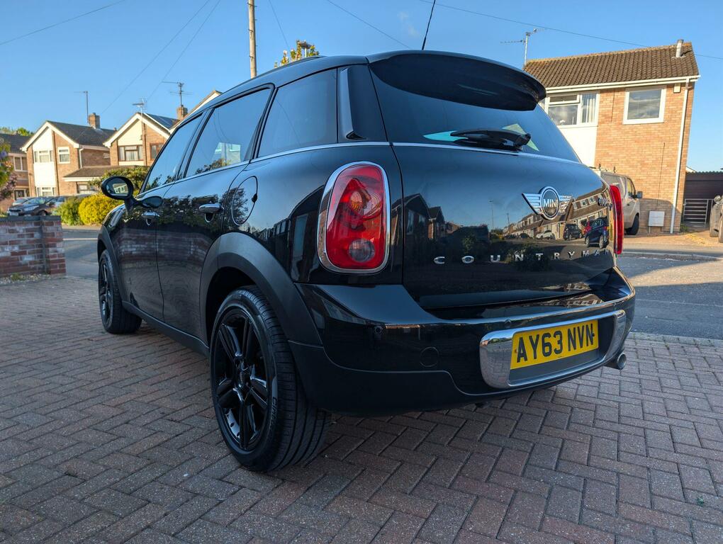 Mini Countryman 2.0 Cooper D All4 Euro 5 AY63NVN Black #2