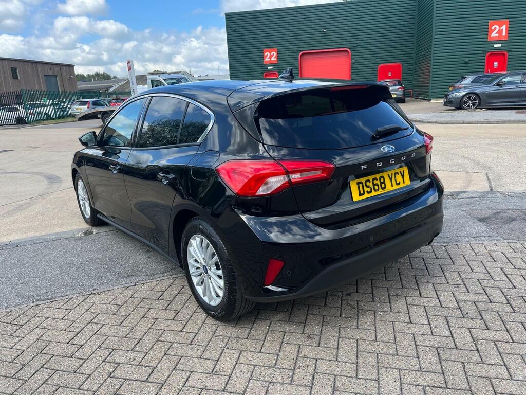 Ford Focus Hatchback 1.0T Ecoboost Titanium Euro 6 Ss DS68YCY Black #4