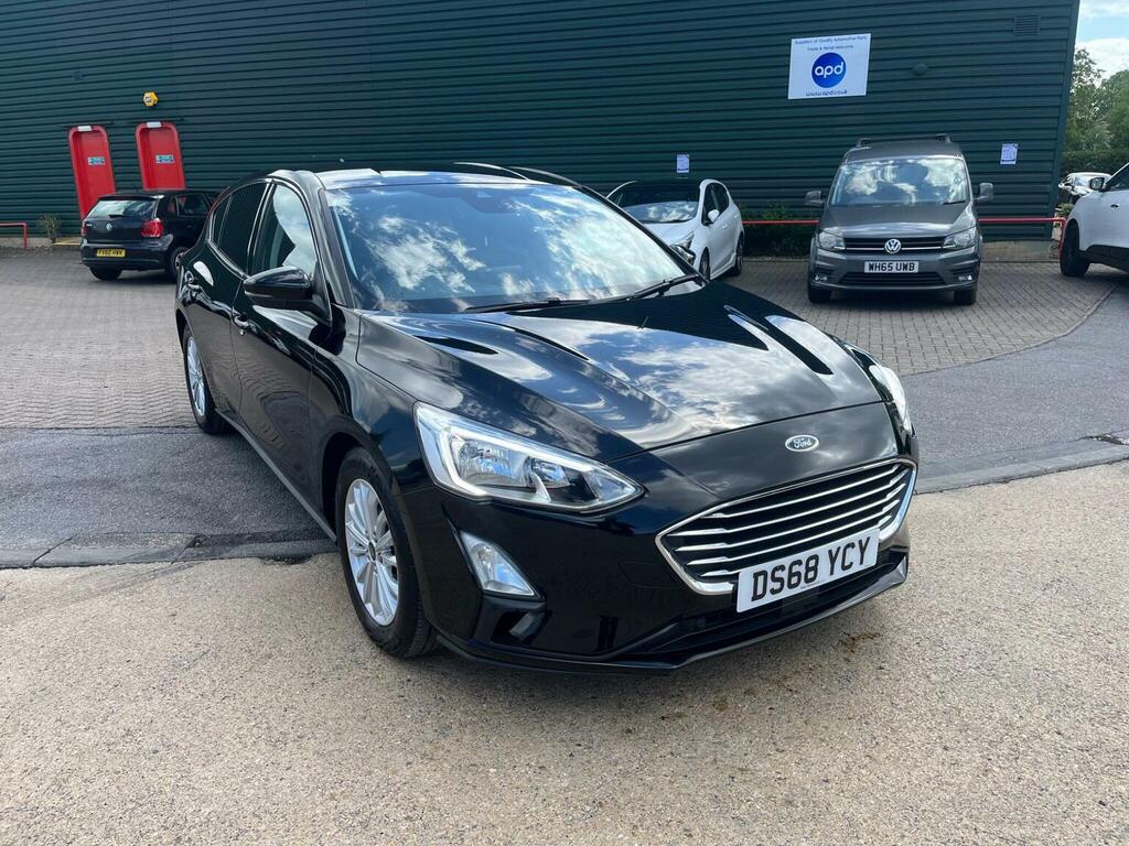Ford Focus Hatchback 1.0T Ecoboost Titanium Euro 6 Ss Black