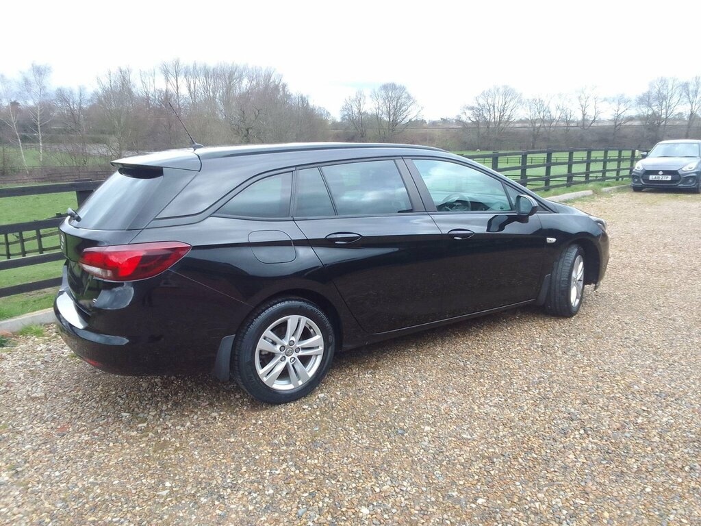 Vauxhall Astra 1.6 Cdti Ecotec Blueinjection Design Sports Tourer RY18YMA #6