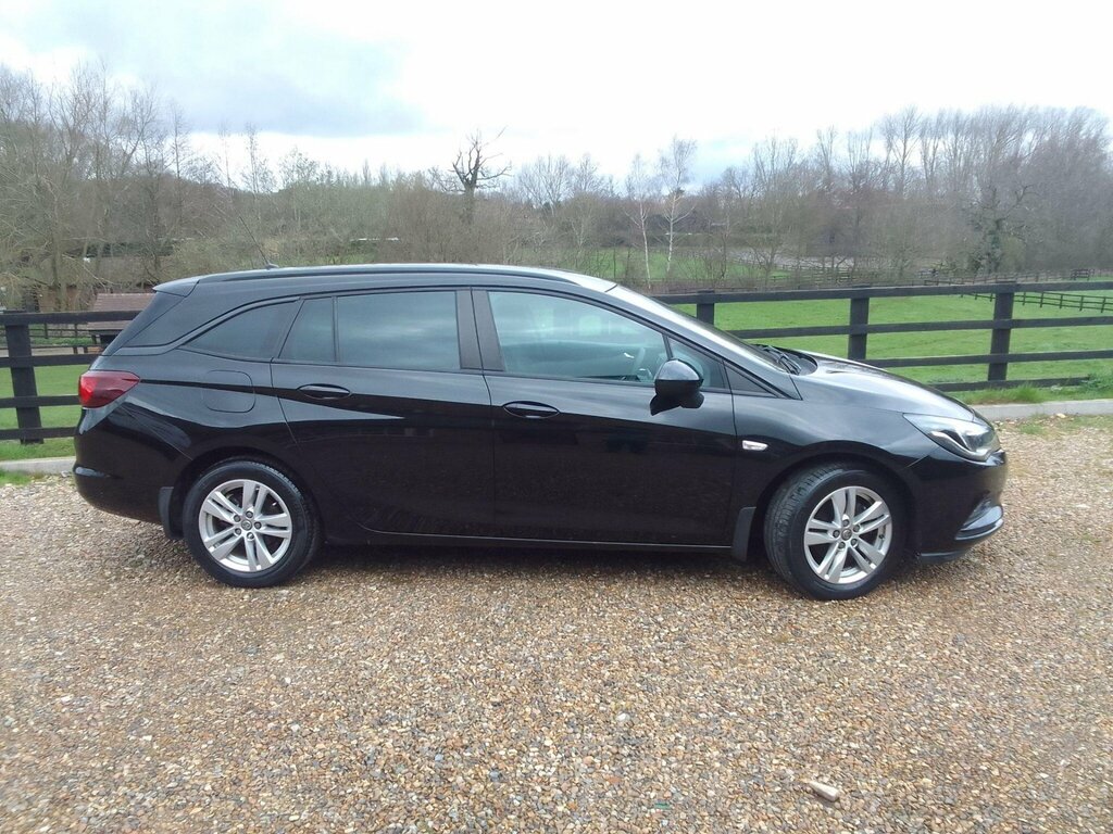 Vauxhall Astra 1.6 Cdti Ecotec Blueinjection Design Sports Tourer RY18YMA #5