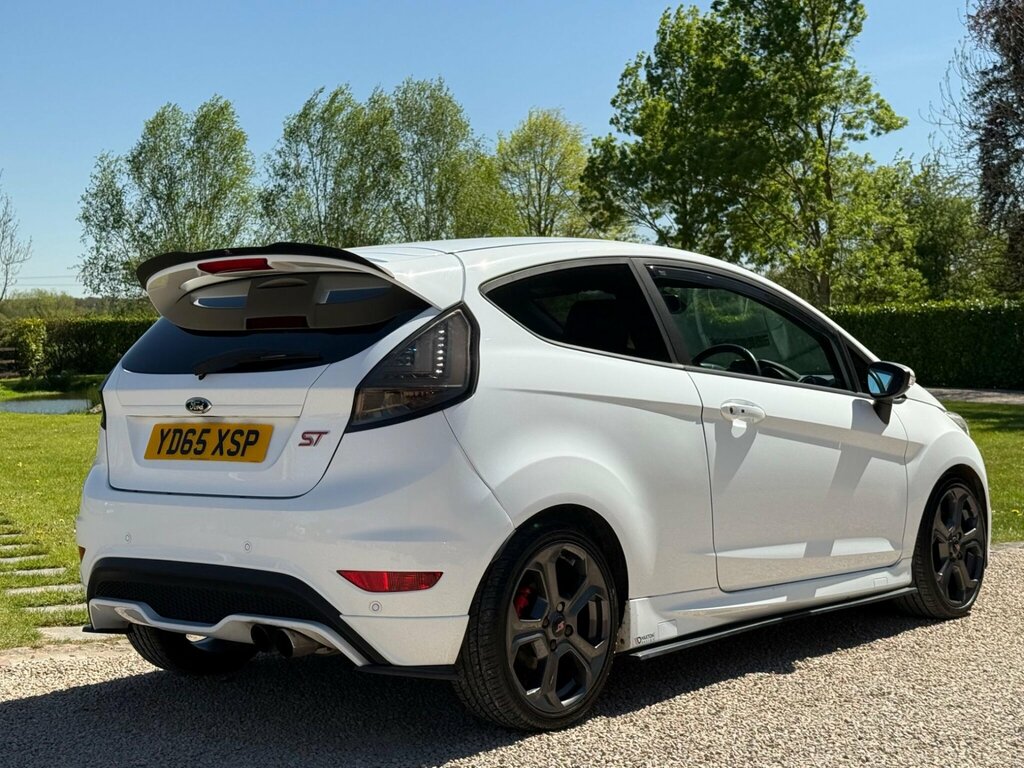Ford Fiesta 1.6T Ecoboost St-3 Euro 5 Ss YD65XSP White #2