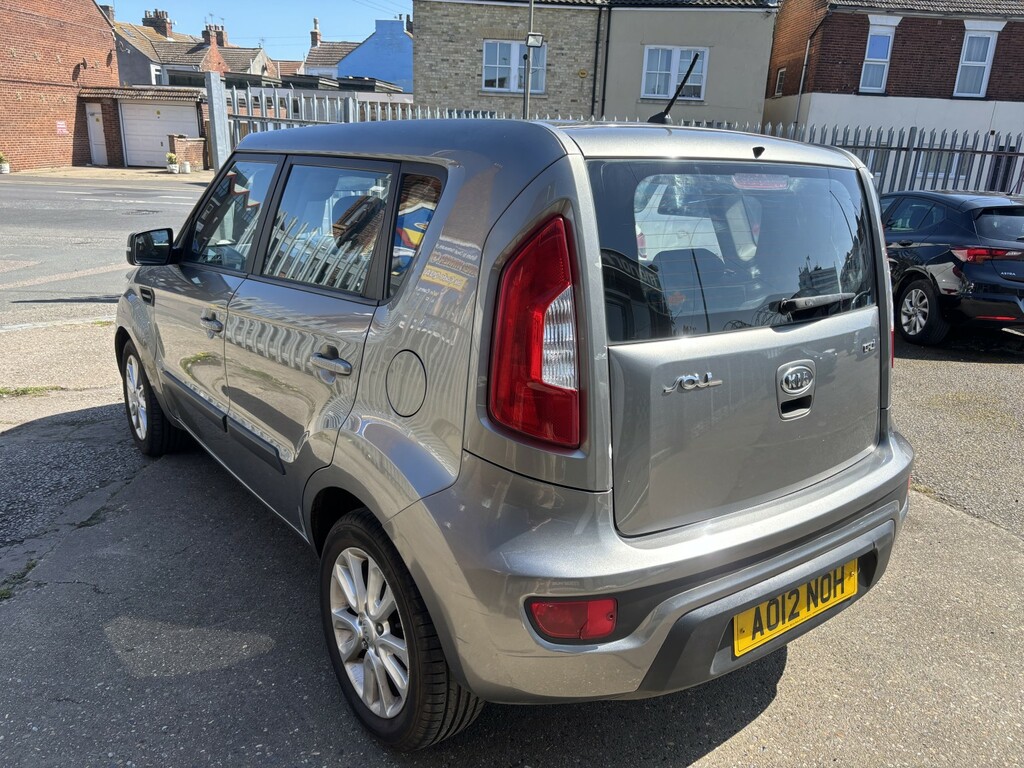 Kia Soul Suv 1.6 Crdi 2 2012 Silver #6