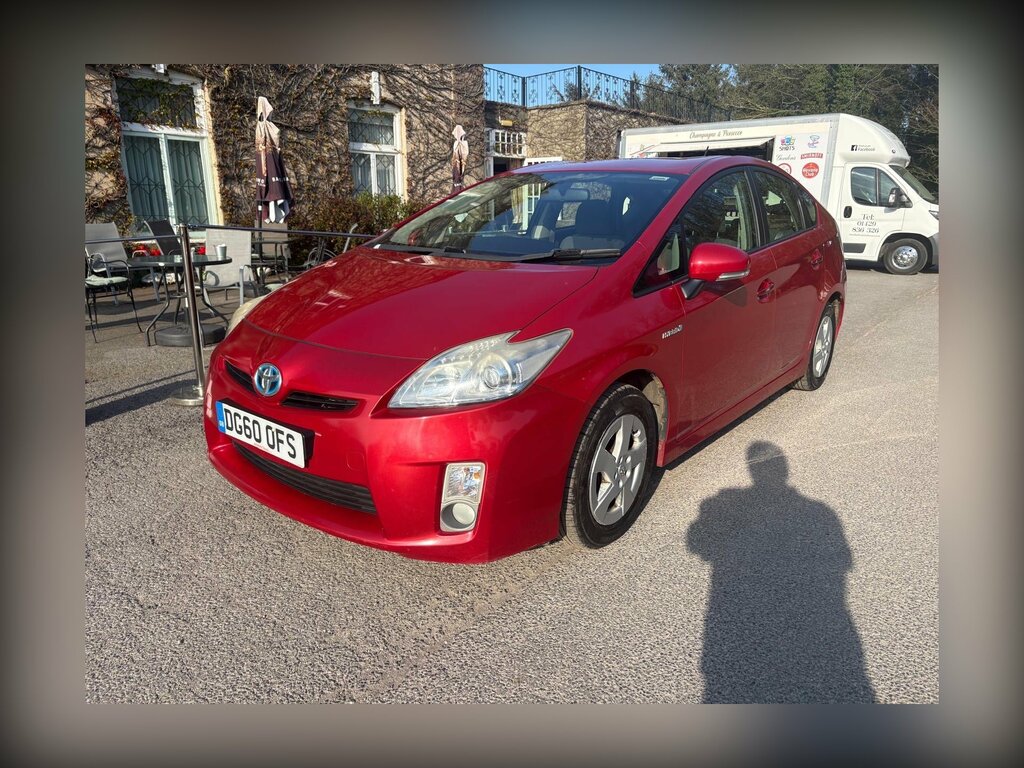 Toyota Prius 1.8 Vvt-h T3 Hatchback Hybrid Cvt Euro Red