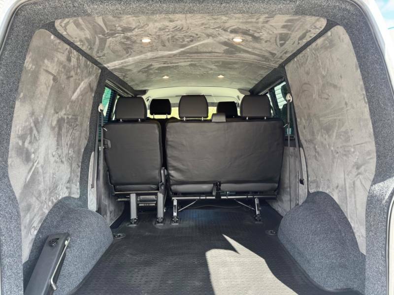 Volkswagen Transporter 2.0 Tdi T30 Bluemotion Tech Edition Kombi Fwd Swb CR19MKC White #3